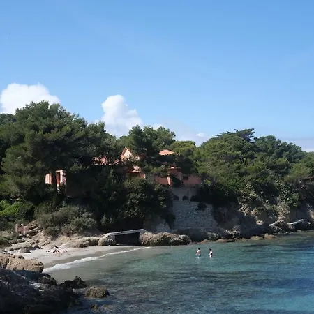 Soupicou Nyaraló Hyères